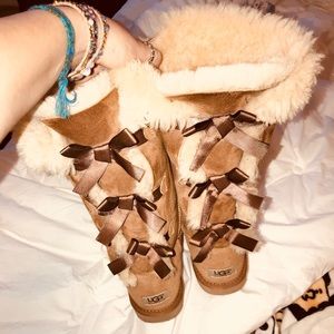 🌟🌟tall bailey bow uggs